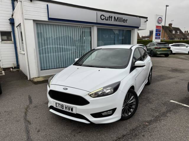 Ford Focus 1.0 EcoBoost 140 ST-Line Navigation 5dr Hatchback Petrol FROZEN WHITE
