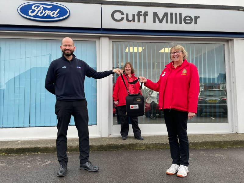 James Baxter, Sally and Jenny. Cuff Miller donates defibrillator to Community First Responders 